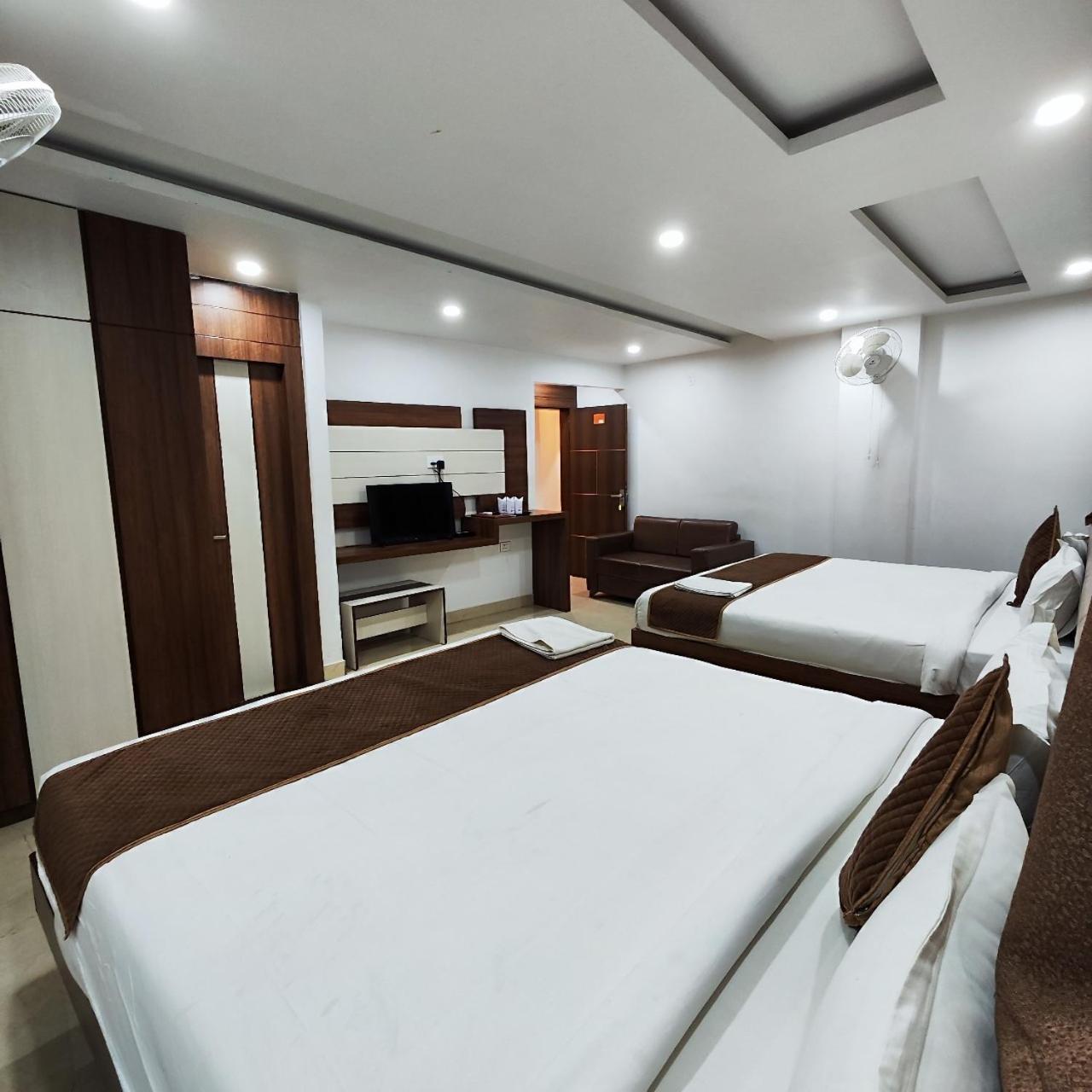 Hotel Rudraksha Inn Deoghar Kültér fotó